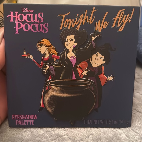 Disney Other - Disney Hocus Pocus Eyeshadow palette